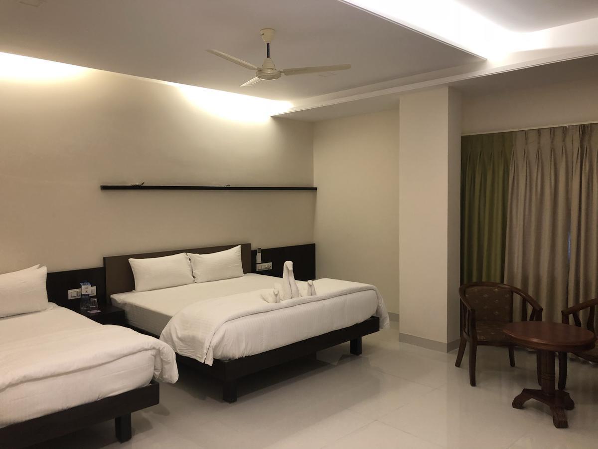 Kyriad Hotel Vijayapura By Othpl Bijāpur Exterior foto