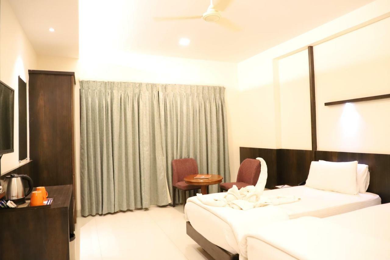 Kyriad Hotel Vijayapura By Othpl Bijāpur Exterior foto
