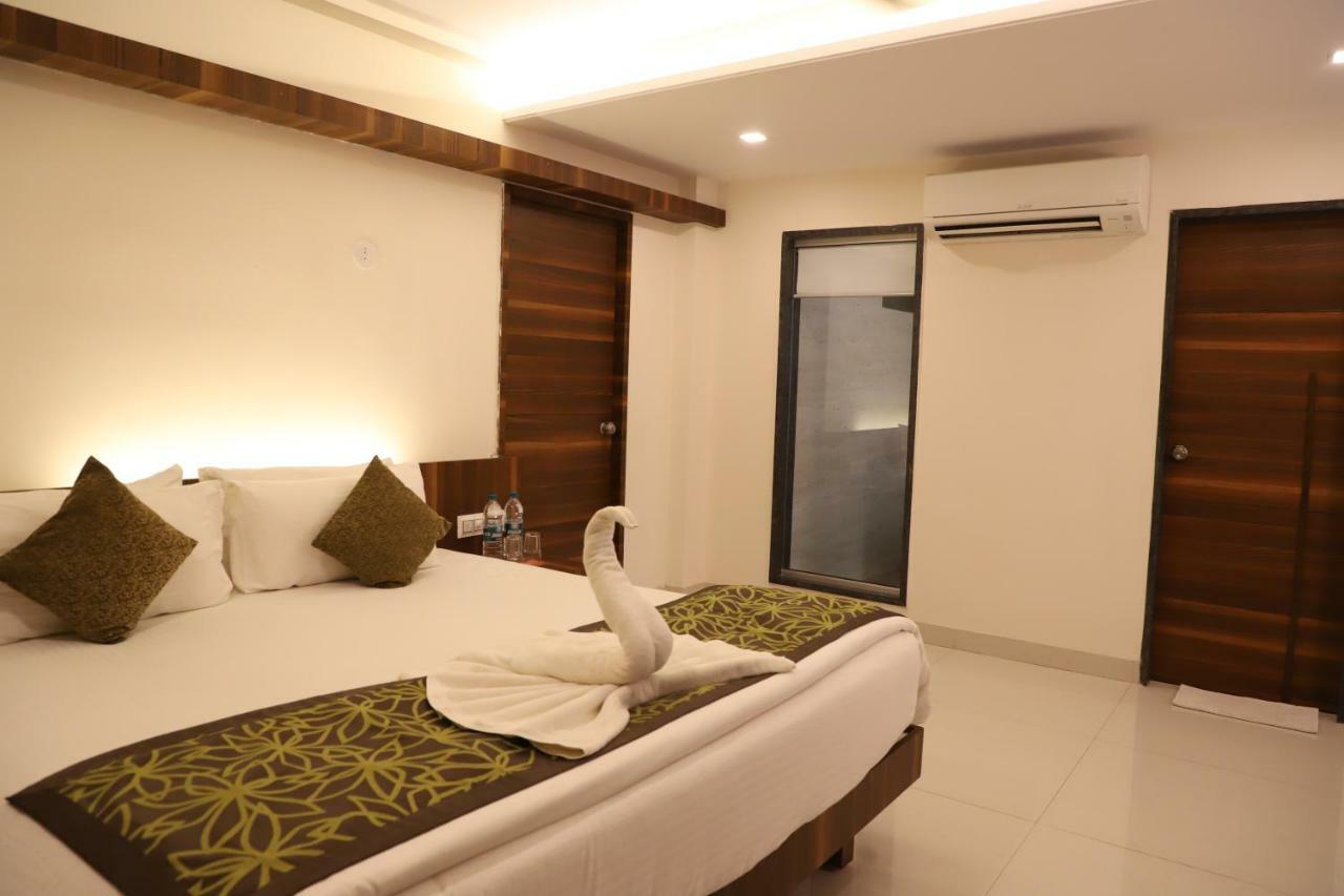 Kyriad Hotel Vijayapura By Othpl Bijāpur Exterior foto